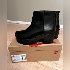 Fitflop Pilar Leather Ankle Boot size 8.5 Black Leather